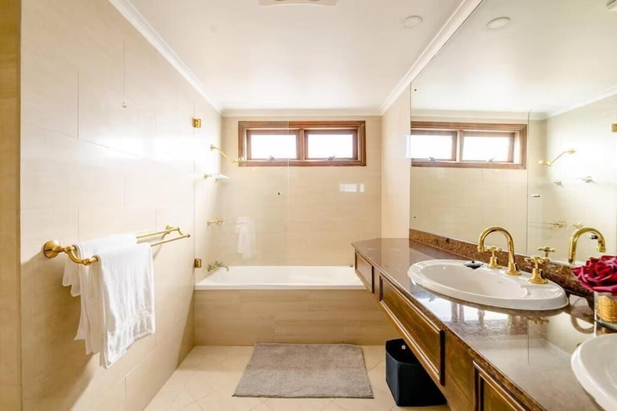 纽卡斯尔 The Mansion酒店 外观 照片